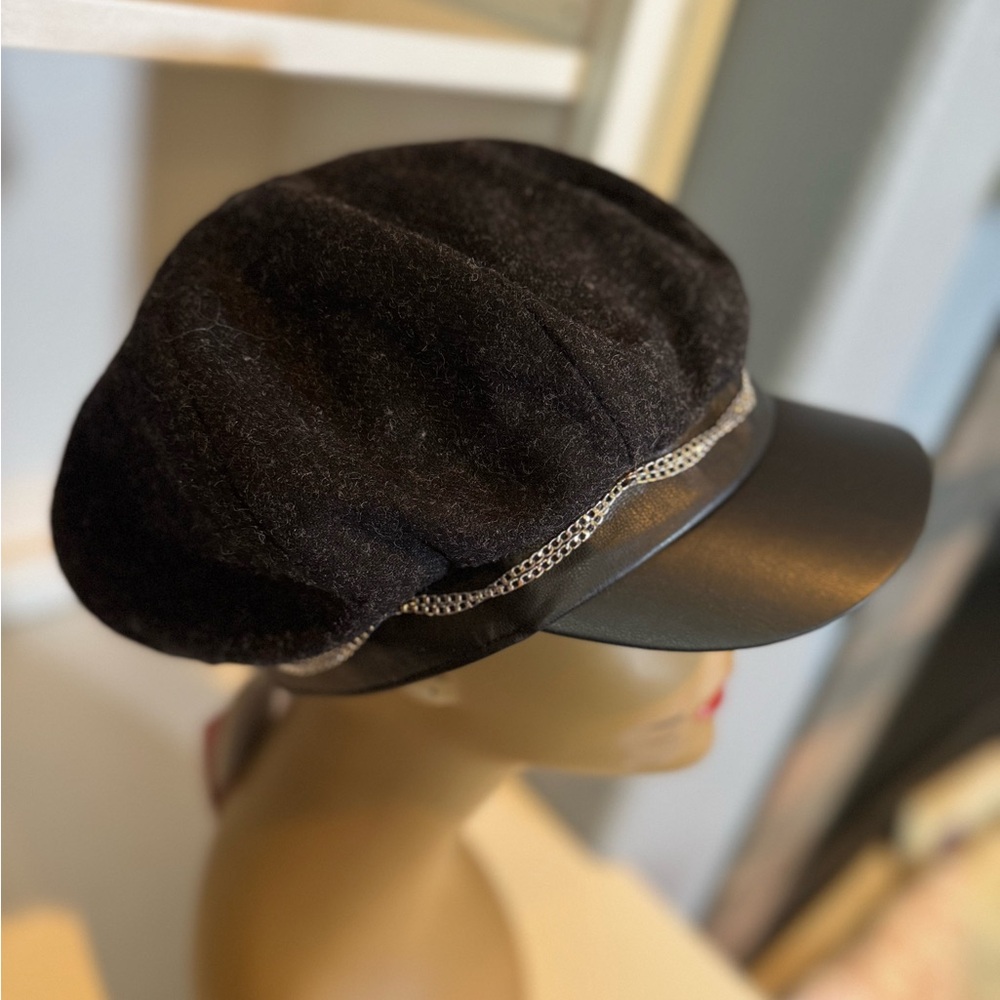 Betmar NY Stylish Black Newsboy Cap